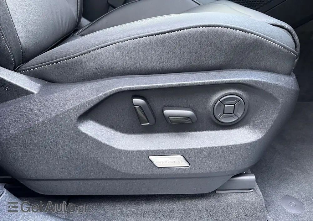 VOLKSWAGEN Touareg 3.0 V6 TDI 4Motion R-Line