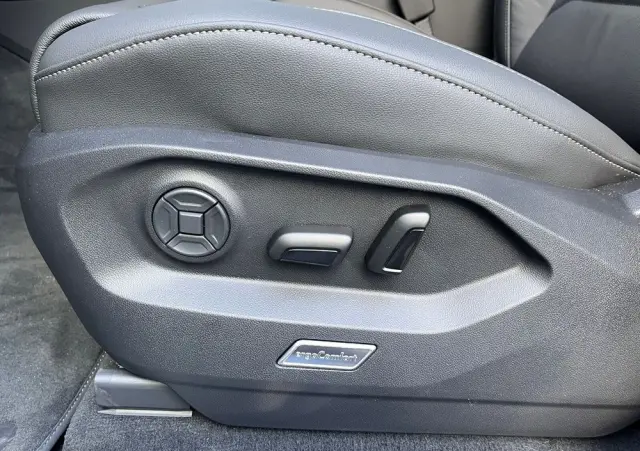 VOLKSWAGEN Touareg 3.0 V6 TDI 4Motion R-Line