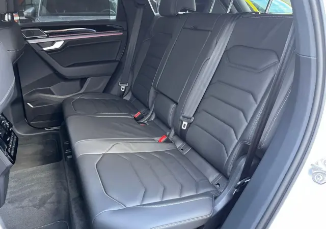 VOLKSWAGEN Touareg 3.0 V6 TDI 4Motion R-Line