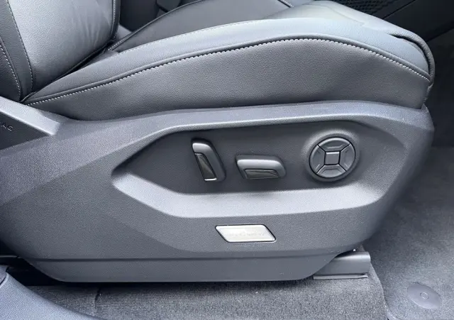 VOLKSWAGEN Touareg 3.0 V6 TDI 4Motion R-Line