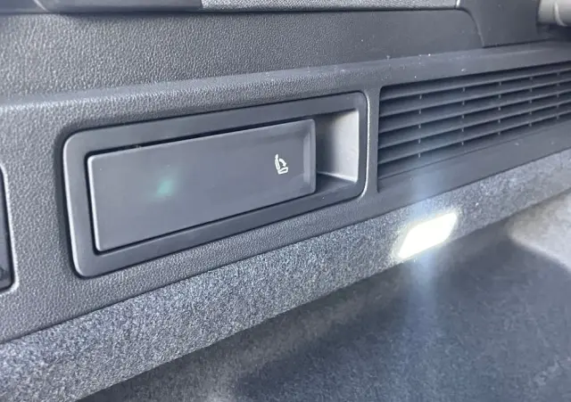 VOLKSWAGEN Touareg 3.0 V6 TDI 4Motion R-Line