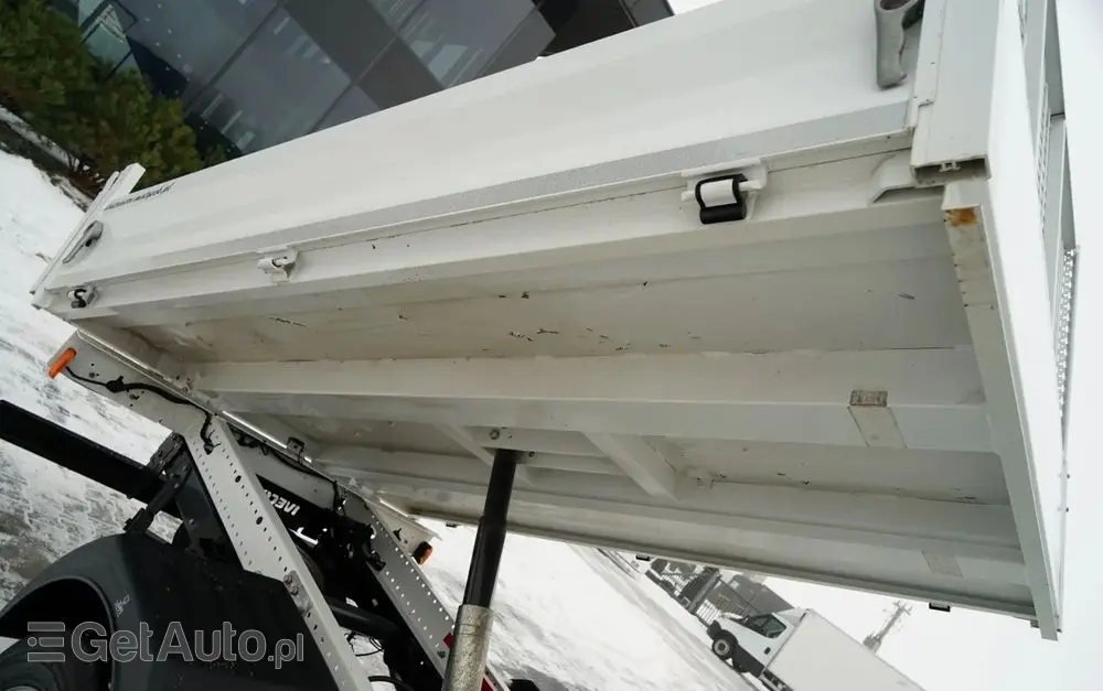 IVECO DAILY 35-160 / WYWROTKA / BRYGADÓWKA - 6 MIEJSC  / BLIŹNIAK / MANUAL / 2023 R / SPROWADZONY 