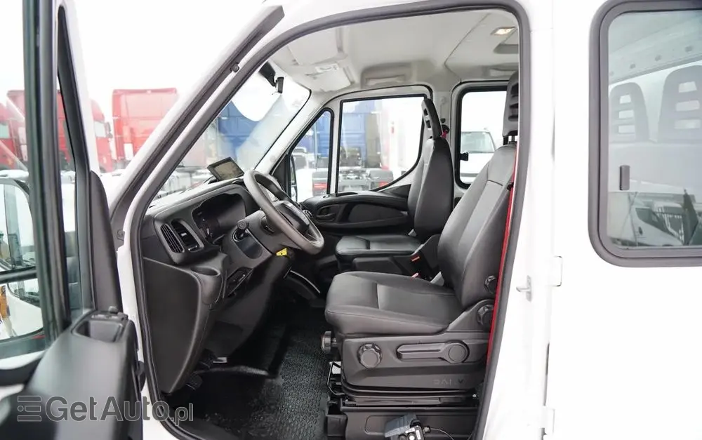IVECO DAILY 35-160 / WYWROTKA / BRYGADÓWKA - 6 MIEJSC  / BLIŹNIAK / MANUAL / 2023 R / SPROWADZONY 