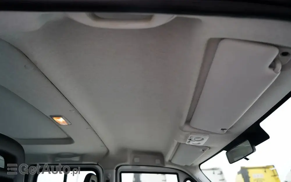 IVECO DAILY 35-160 / WYWROTKA / BRYGADÓWKA - 6 MIEJSC  / BLIŹNIAK / MANUAL / 2023 R / SPROWADZONY 