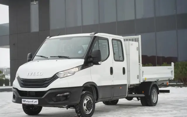 IVECO DAILY 35-160 / WYWROTKA / BRYGADÓWKA - 6 MIEJSC  / BLIŹNIAK / MANUAL / 2023 R / SPROWADZONY 