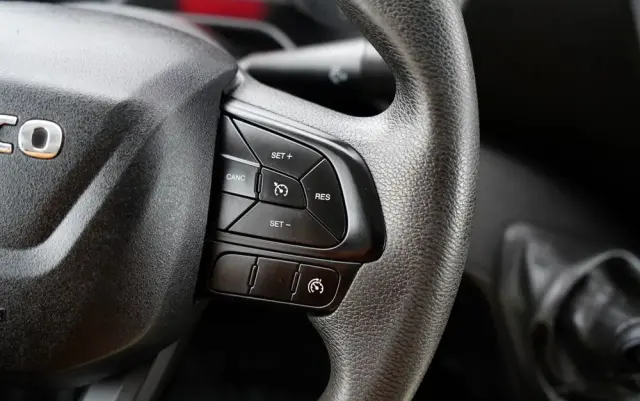 IVECO DAILY 35-160 / WYWROTKA / BRYGADÓWKA - 6 MIEJSC  / BLIŹNIAK / MANUAL / 2023 R / SPROWADZONY 