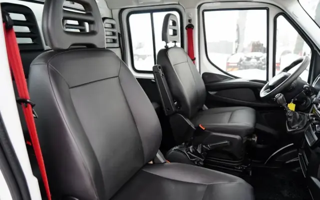 IVECO DAILY 35-160 / WYWROTKA / BRYGADÓWKA - 6 MIEJSC  / BLIŹNIAK / MANUAL / 2023 R / SPROWADZONY 