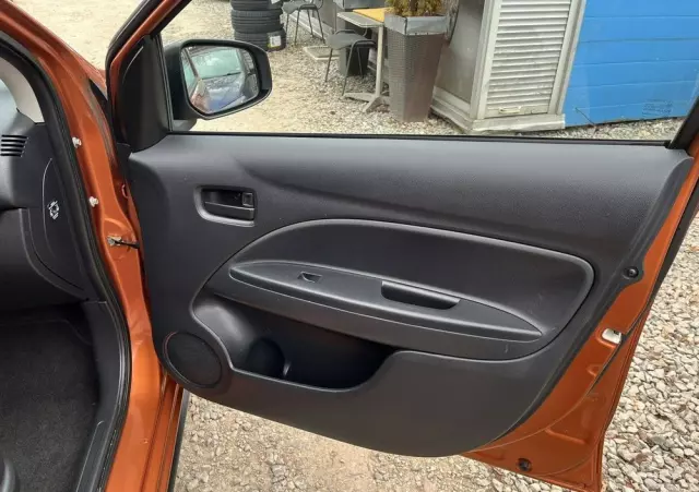 MITSUBISHI Space Star 