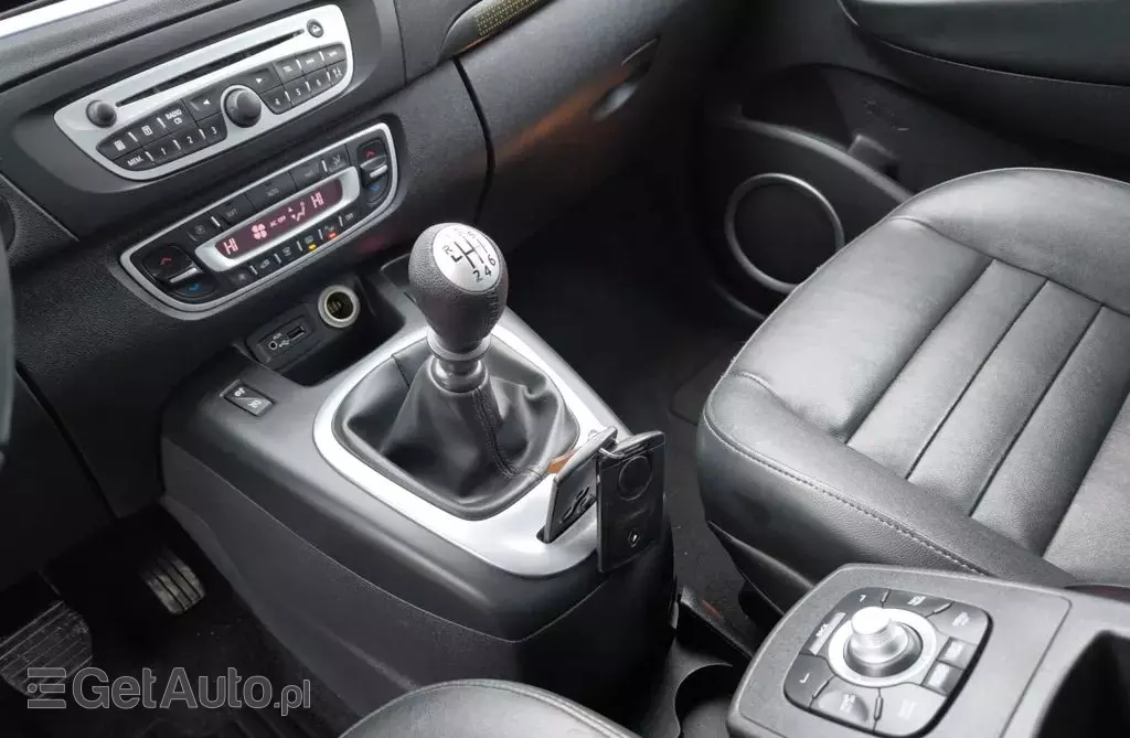 RENAULT Scenic 