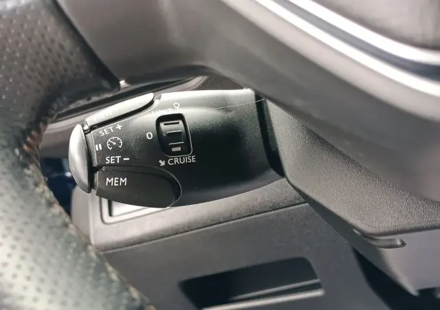 PEUGEOT 3008 1.2 PureTech Allure S&S