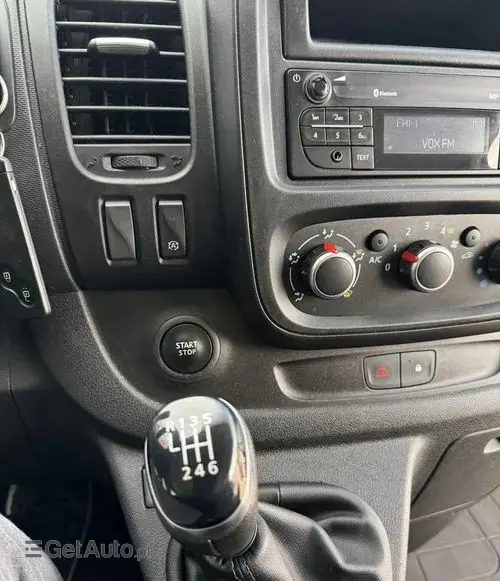 RENAULT Trafic 