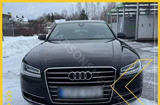 AUDI A8 