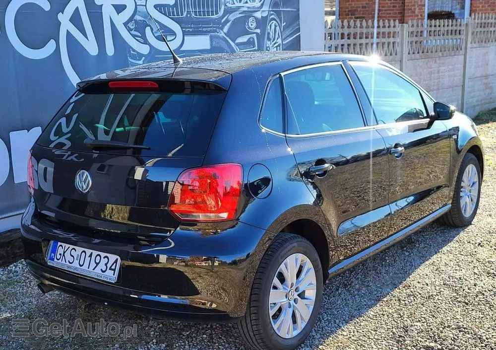VOLKSWAGEN Polo 