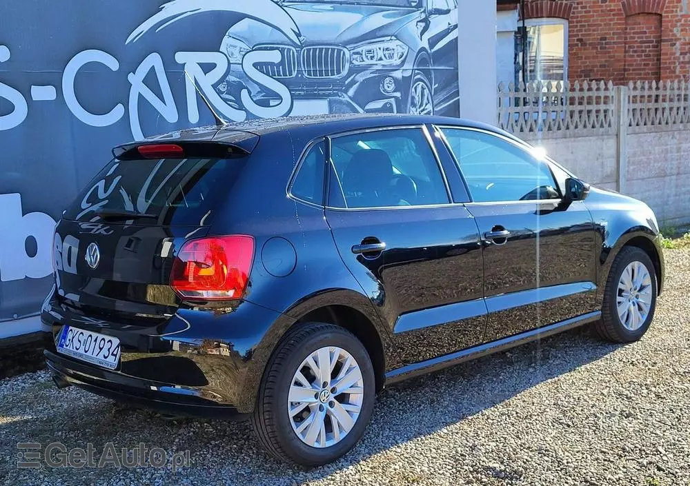 VOLKSWAGEN Polo 