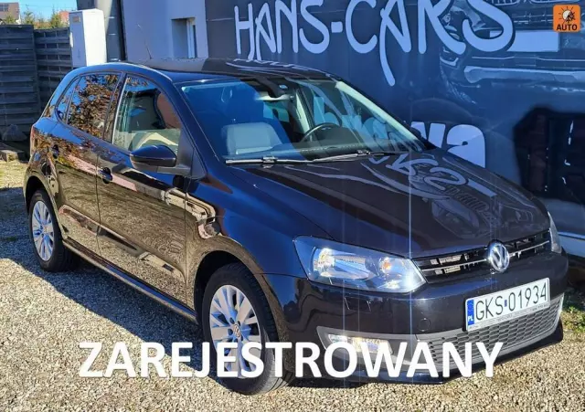 VOLKSWAGEN Polo 