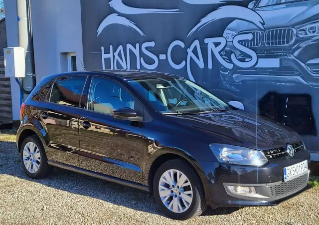 VOLKSWAGEN Polo 