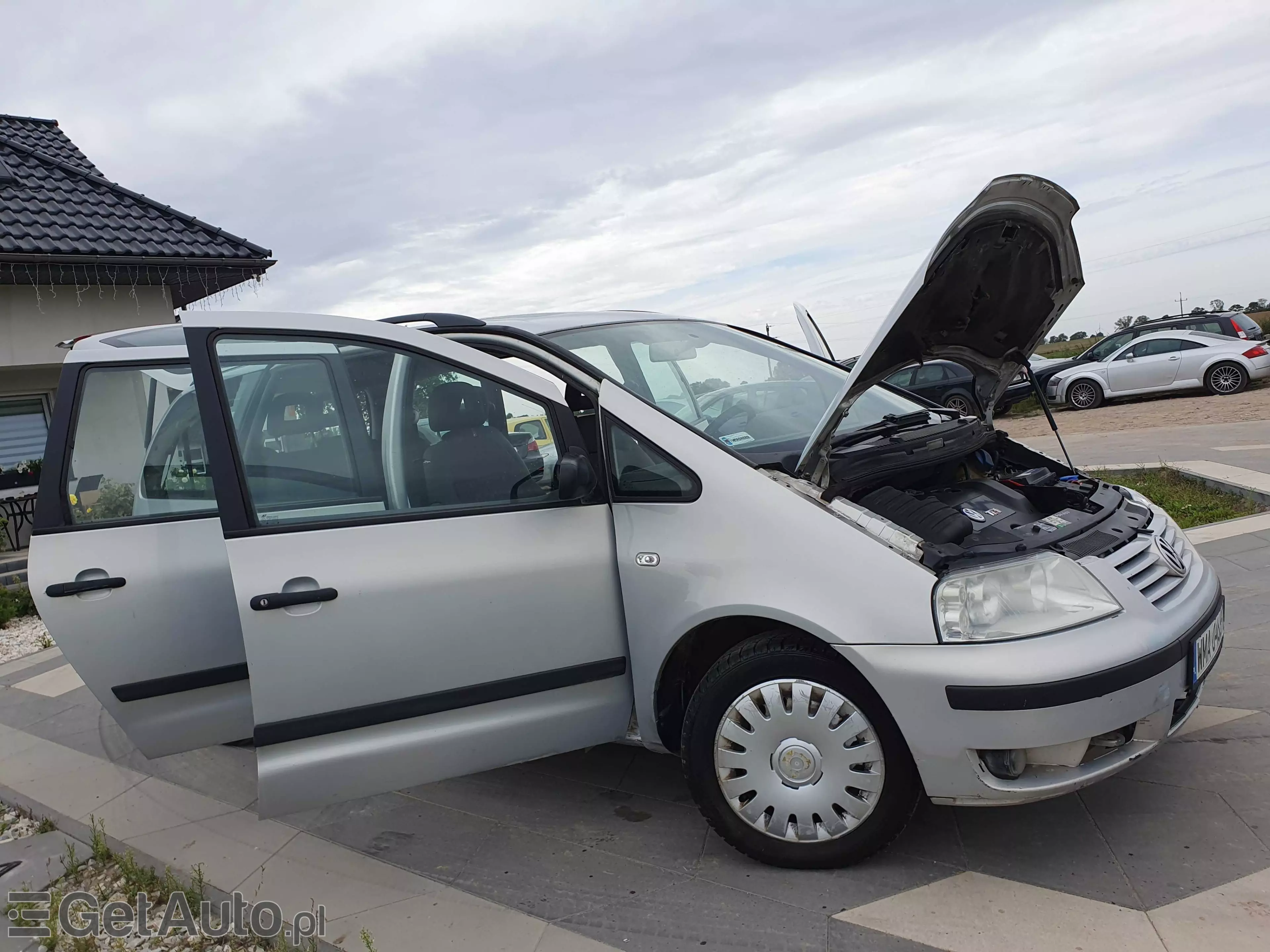 VOLKSWAGEN Sharan 