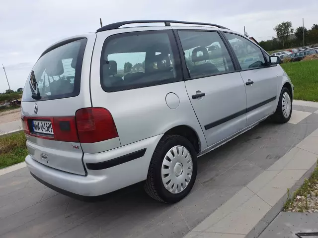 VOLKSWAGEN Sharan 