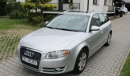 AUDI A4 