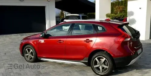 VOLVO V40 Cross Country 