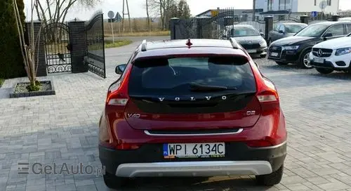 VOLVO V40 Cross Country 