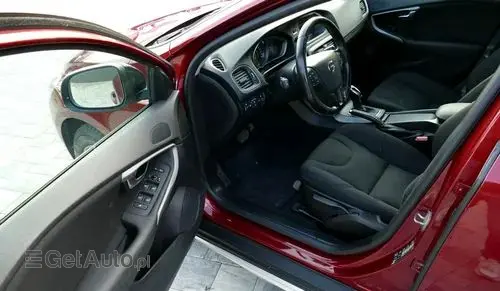 VOLVO V40 Cross Country 