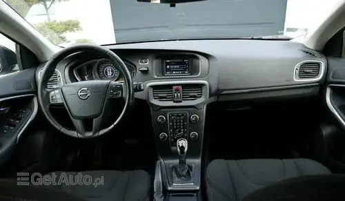 VOLVO V40 Cross Country 