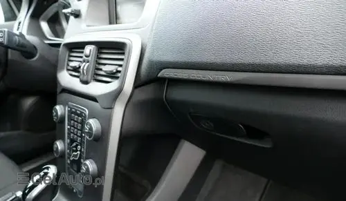 VOLVO V40 Cross Country 