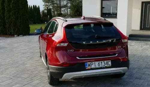 VOLVO V40 Cross Country 