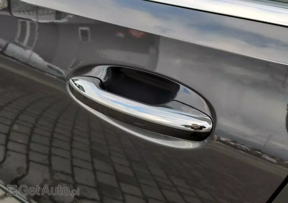 MERCEDES-BENZ Klasa C 220 d 4Matic T 9G-TRONIC Avantgarde