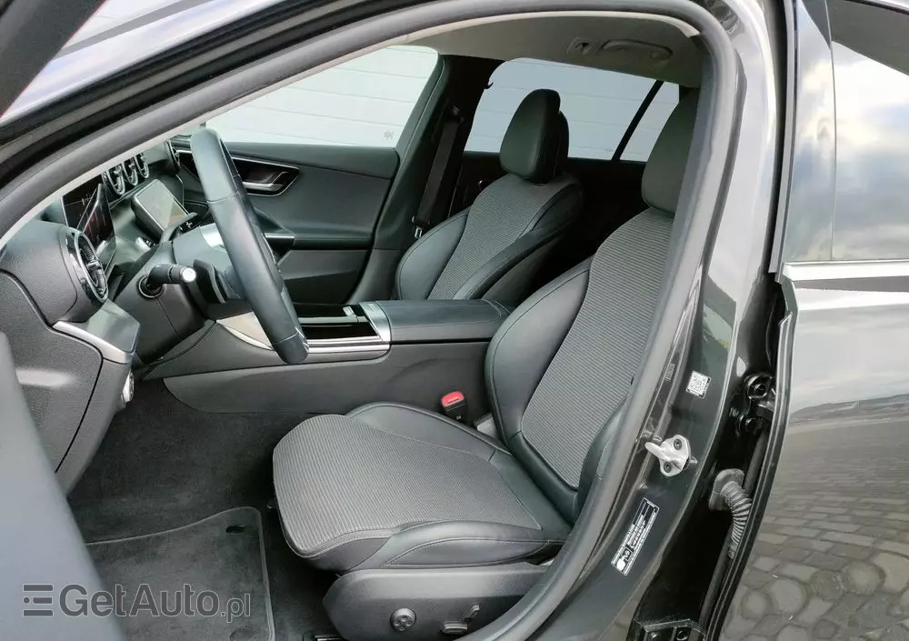 MERCEDES-BENZ Klasa C 220 d 4Matic T 9G-TRONIC Avantgarde