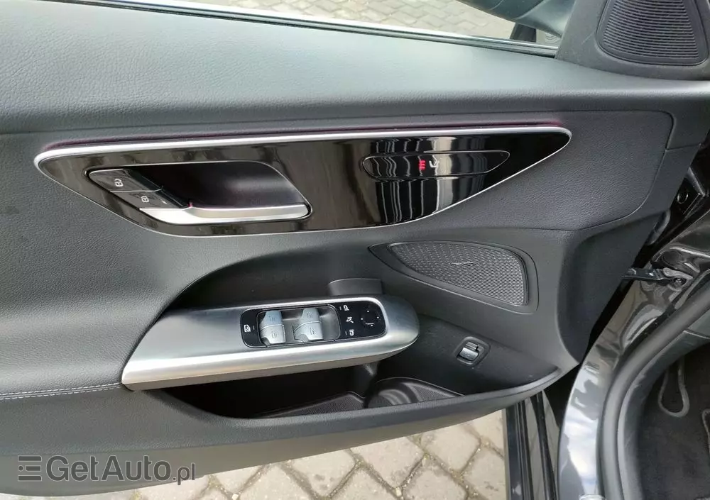 MERCEDES-BENZ Klasa C 220 d 4Matic T 9G-TRONIC Avantgarde