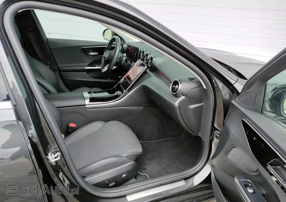 MERCEDES-BENZ Klasa C 220 d 4Matic T 9G-TRONIC Avantgarde