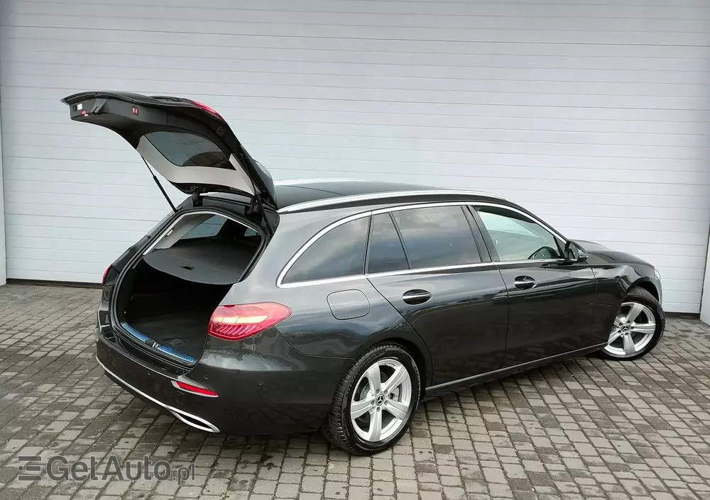 MERCEDES-BENZ Klasa C 220 d 4Matic T 9G-TRONIC Avantgarde