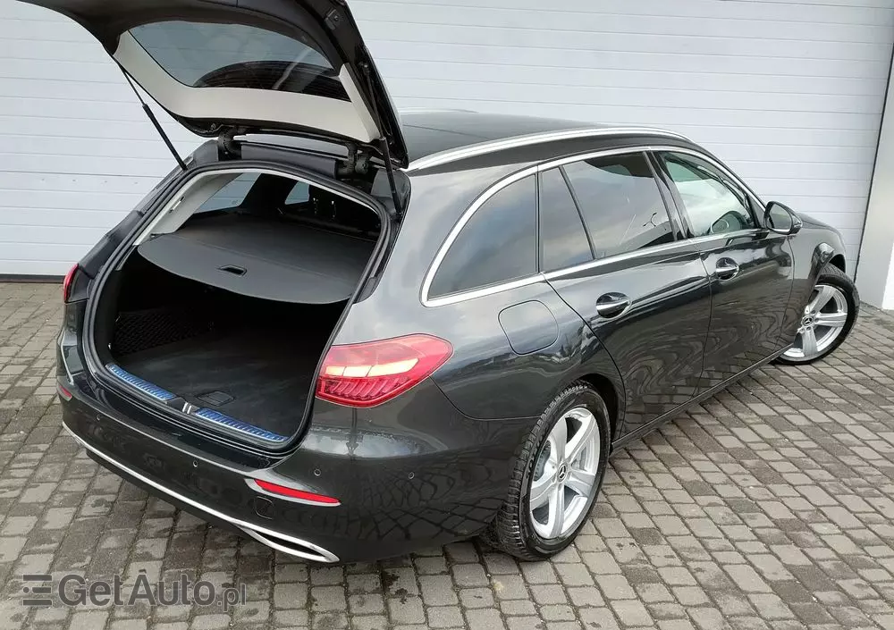 MERCEDES-BENZ Klasa C 220 d 4Matic T 9G-TRONIC Avantgarde