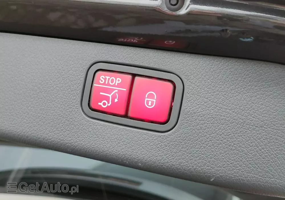 MERCEDES-BENZ Klasa C 220 d 4Matic T 9G-TRONIC Avantgarde