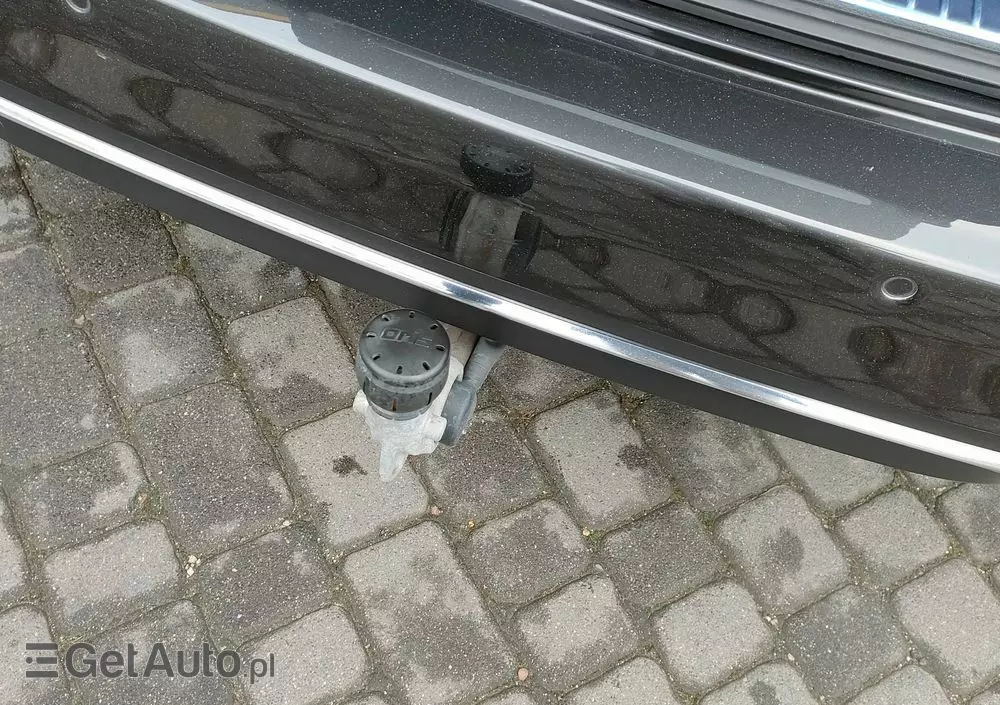 MERCEDES-BENZ Klasa C 220 d 4Matic T 9G-TRONIC Avantgarde