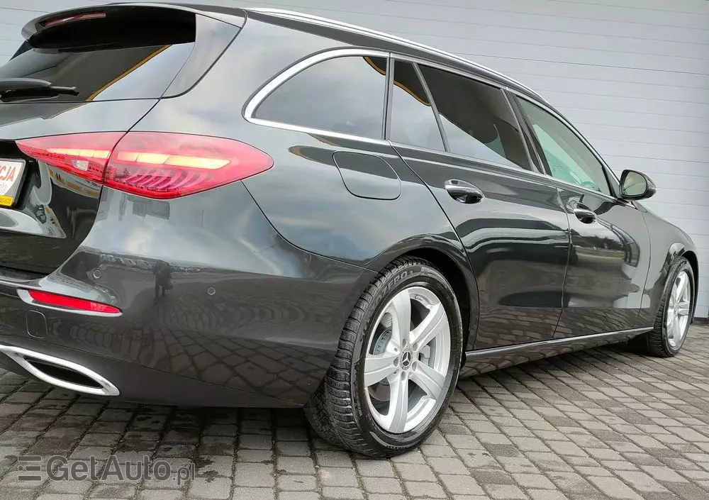 MERCEDES-BENZ Klasa C 220 d 4Matic T 9G-TRONIC Avantgarde