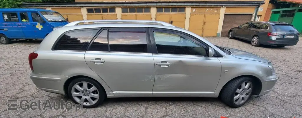 TOYOTA Avensis 
