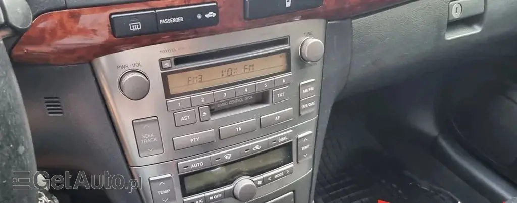 TOYOTA Avensis 