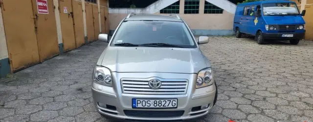 TOYOTA Avensis 
