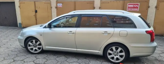 TOYOTA Avensis 