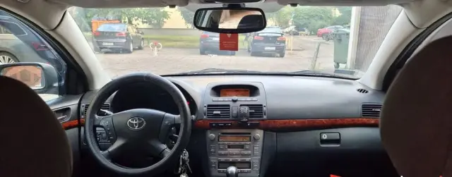 TOYOTA Avensis 