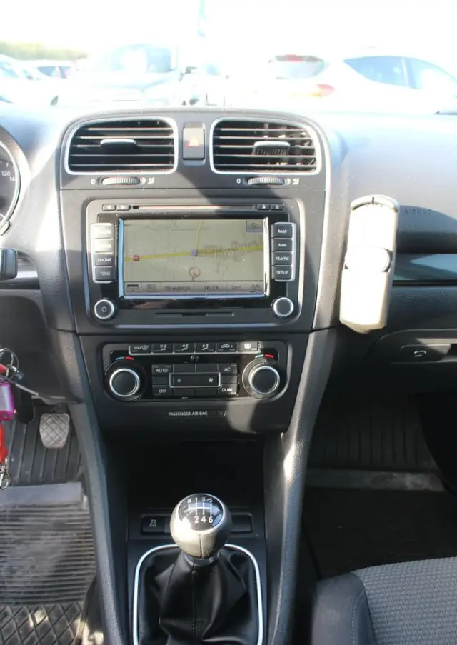 VOLKSWAGEN Golf VI 2.0 TDI Comfortline