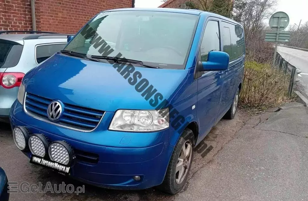 VOLKSWAGEN Caravelle 