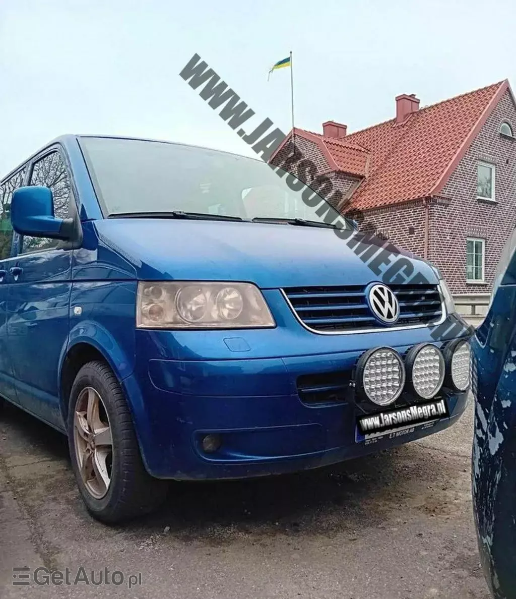 VOLKSWAGEN Caravelle 