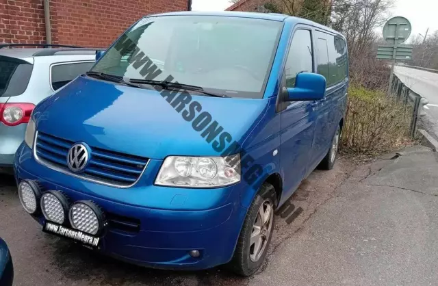 VOLKSWAGEN Caravelle 