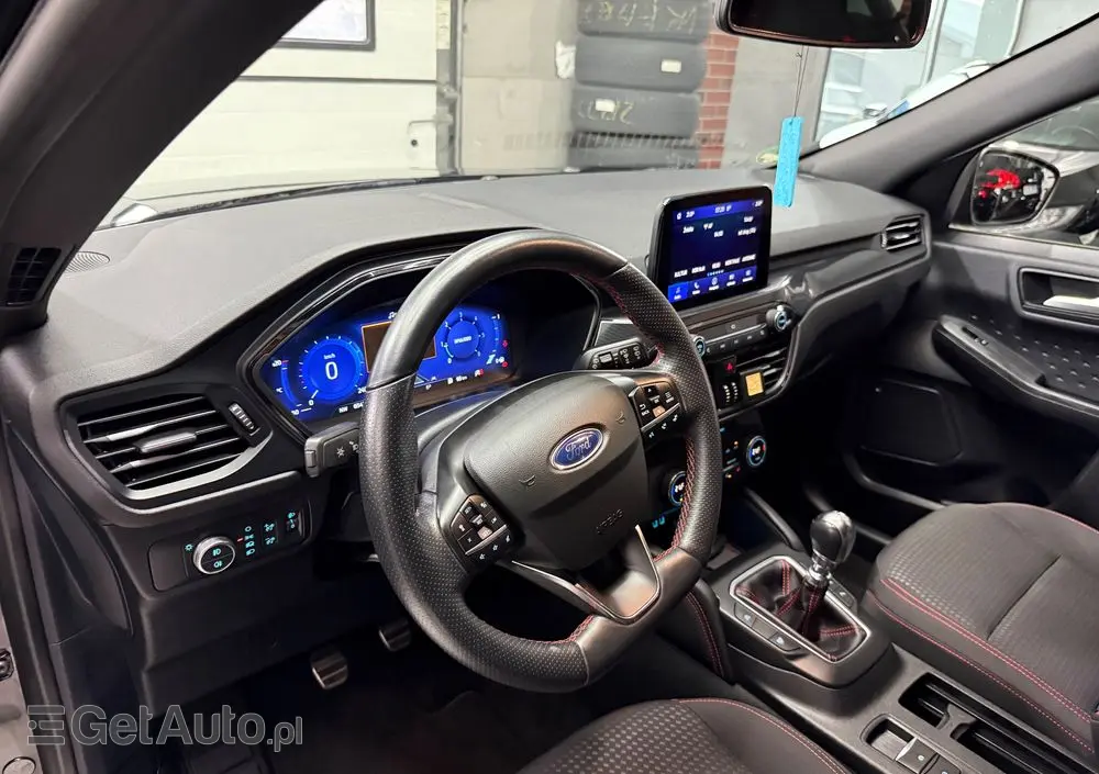 FORD Kuga 2.0 TDCi 2x4 ST-Line