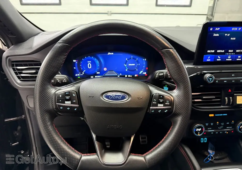 FORD Kuga 2.0 TDCi 2x4 ST-Line