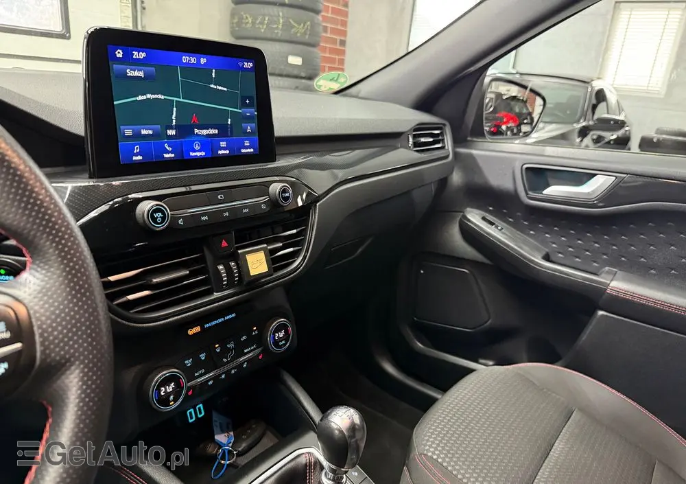 FORD Kuga 2.0 TDCi 2x4 ST-Line